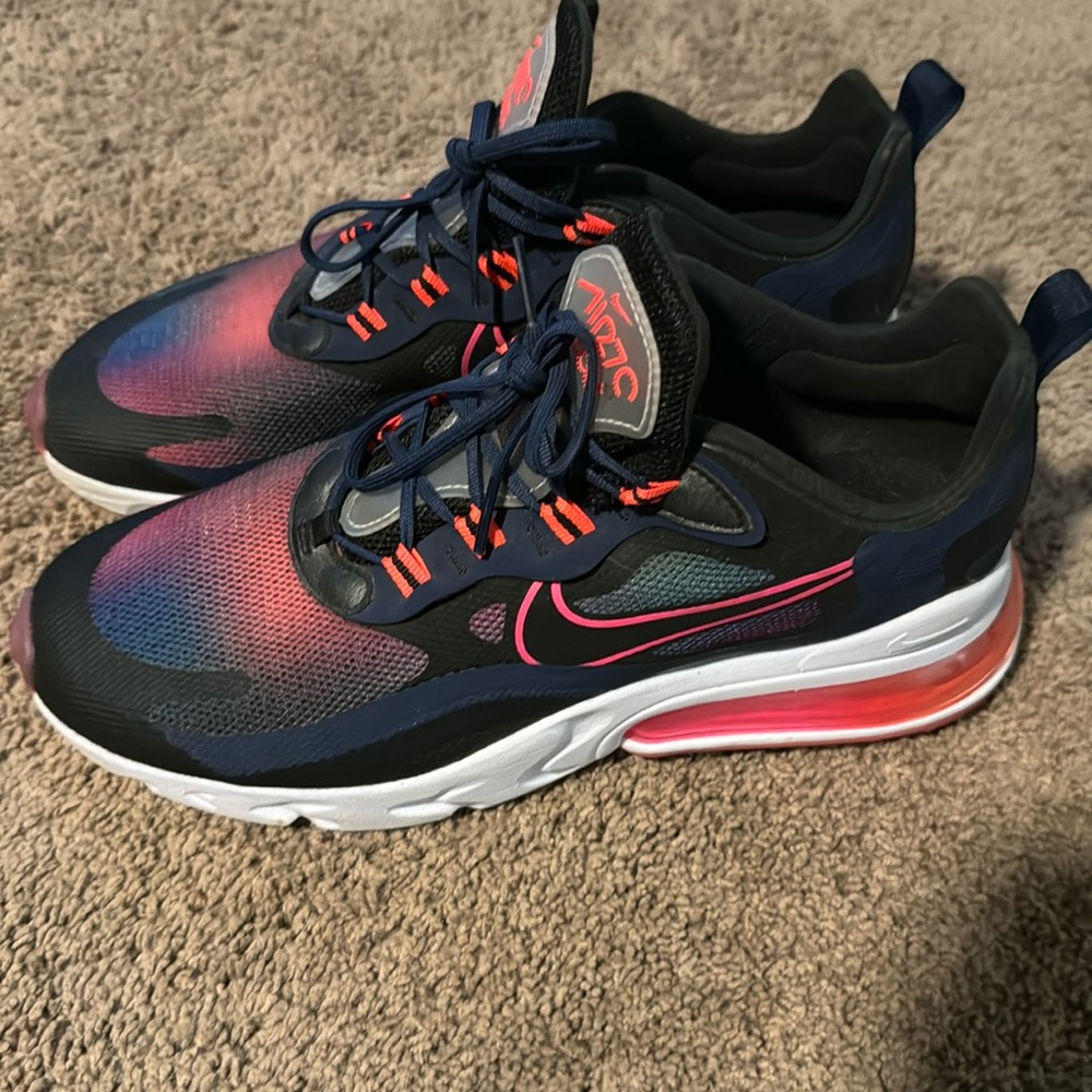 Nike air 70 react women’s size 10